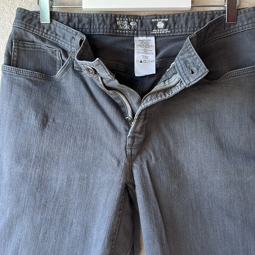 Men's Mountain Hardwear Straight‎ Leg Grey Denim Active Jeans Size 32X32